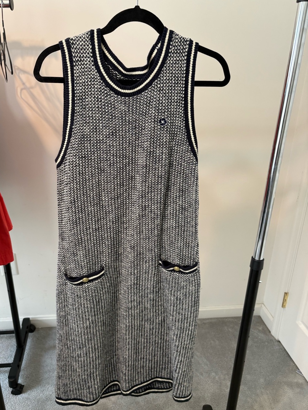 Lands' End Black & White Sleeveless Knit Midi Shift Dress - Chase Bank - Small